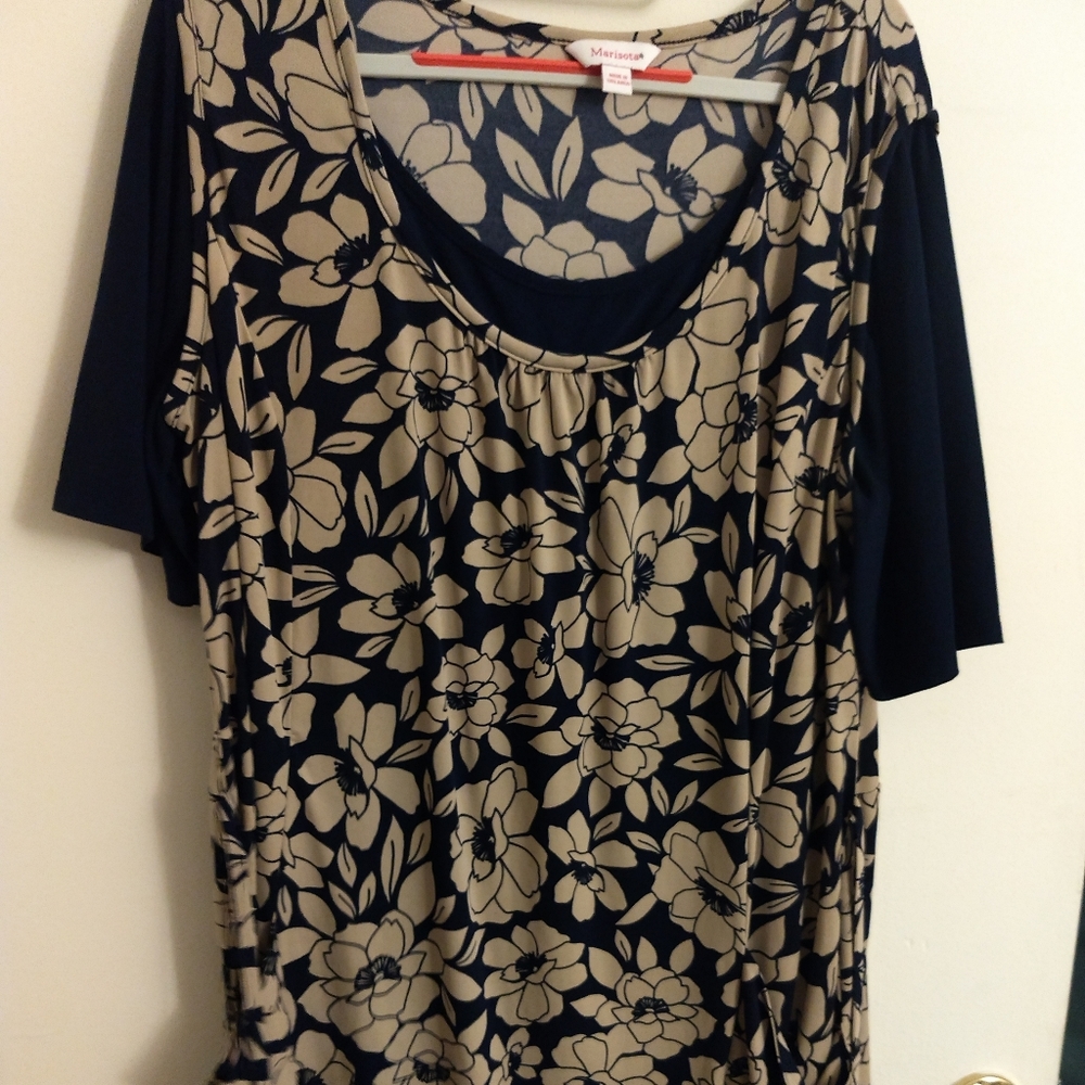 Marisota maternity tunic, size 18